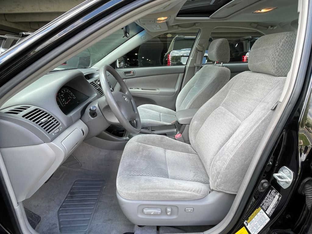 2004 Toyota Camry LE