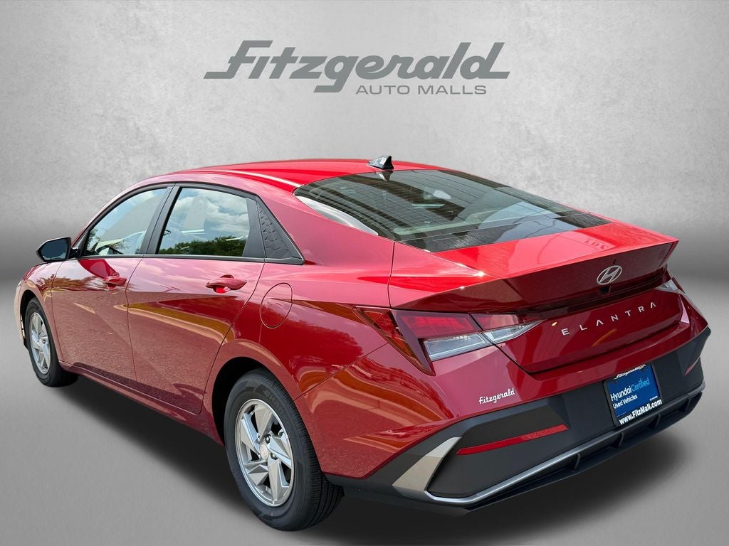 2025 Hyundai Elantra SE