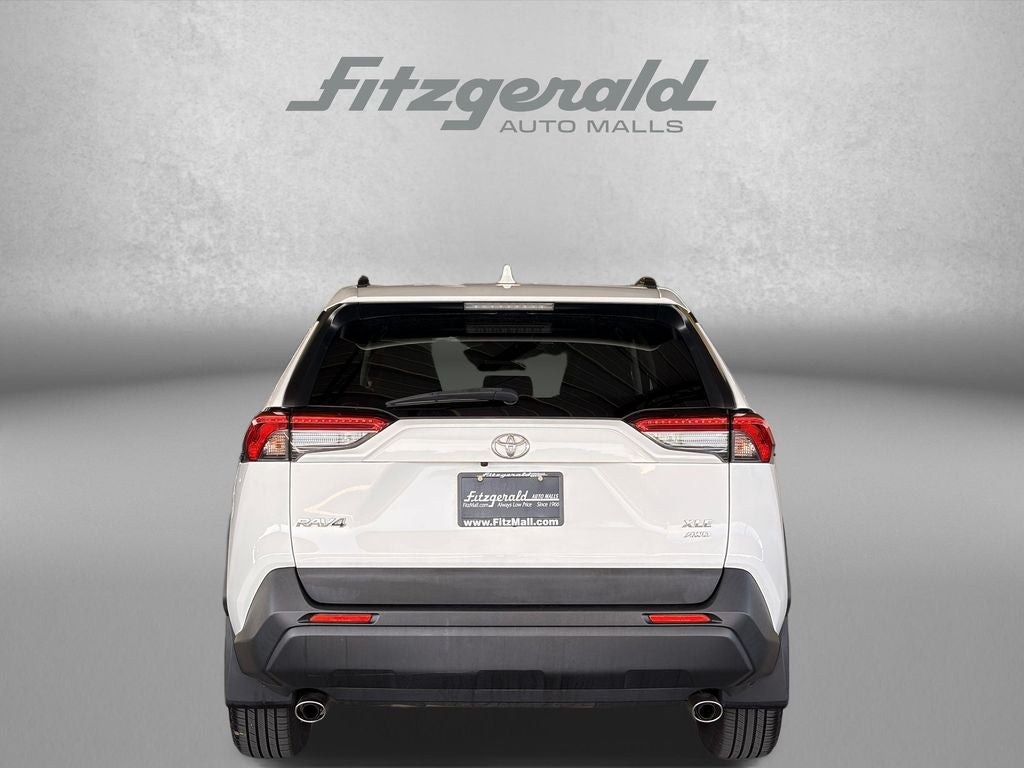 2020 Toyota RAV4 XLE