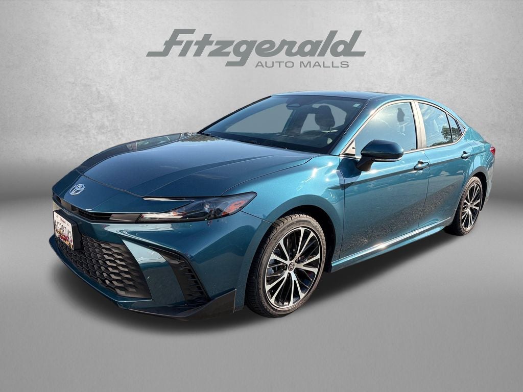 2025 Toyota Camry SE