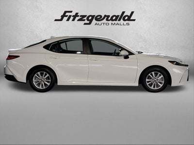 2025 Toyota CAMRY LE