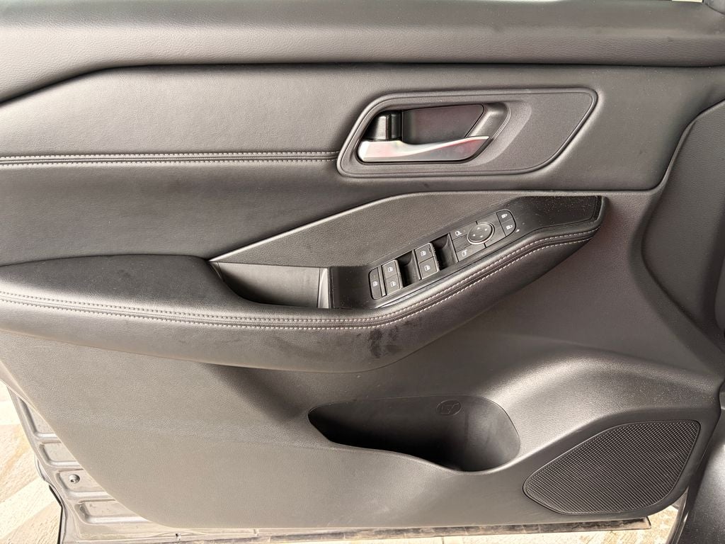 2026 Nissan Rogue SL