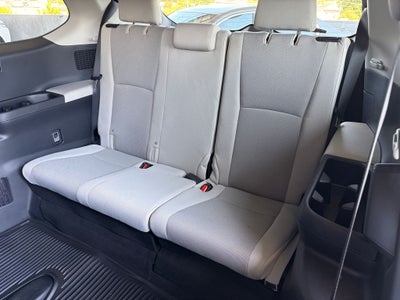 2025 Toyota GRAND HIGHLANDER LE