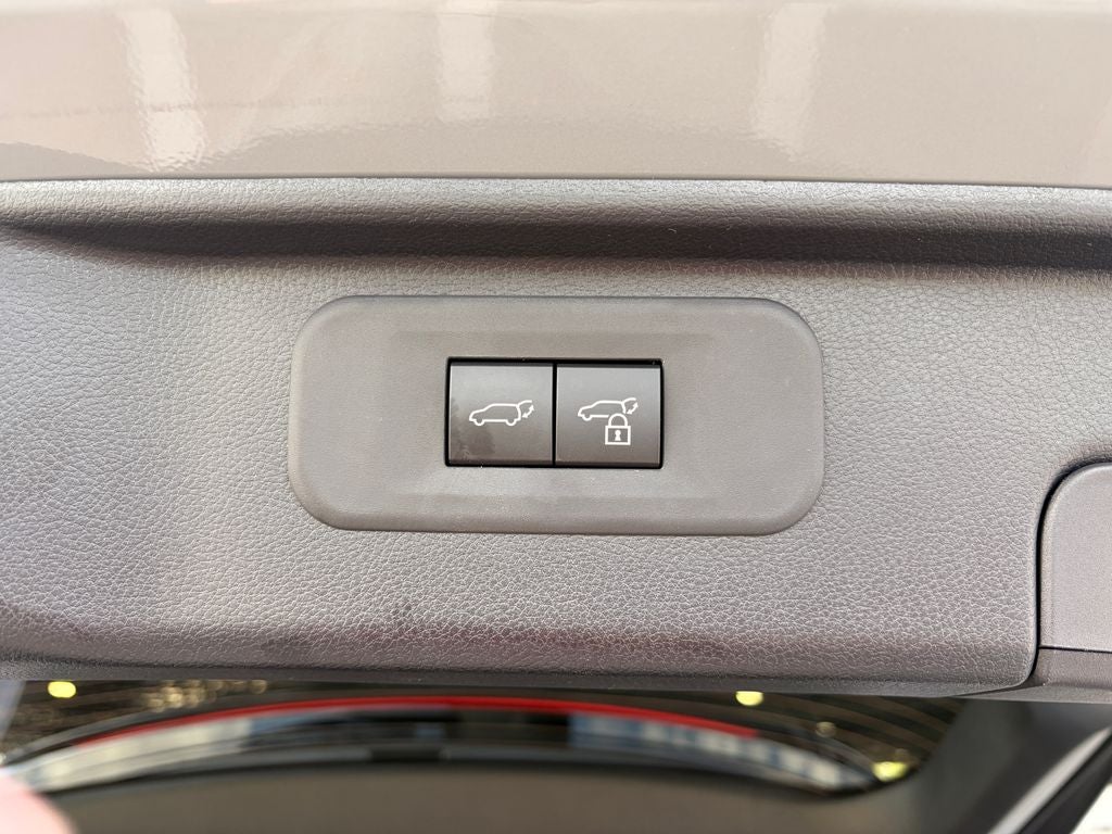 2026 Toyota GRAND HIGHLANDER HEV Nightshade Edition