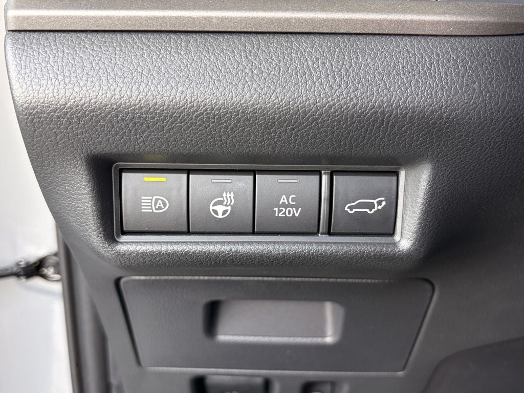 2026 Toyota GRAND HIGHLANDER HEV Nightshade Edition