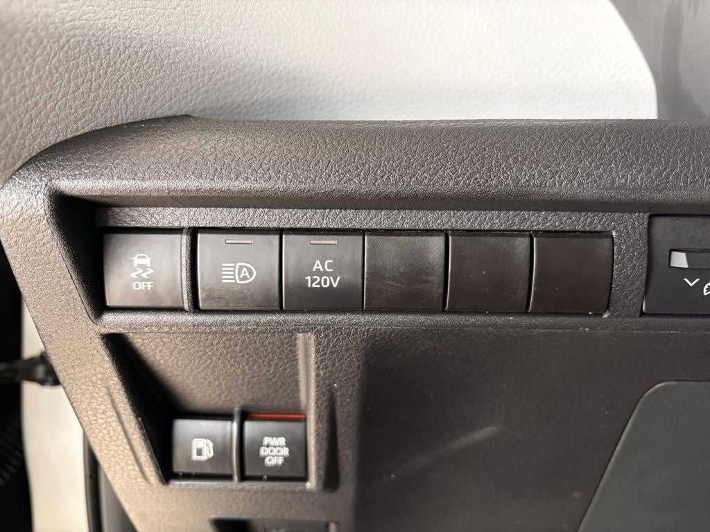 2025 Toyota SIENNA XSE AWD XSE 7 Passenger