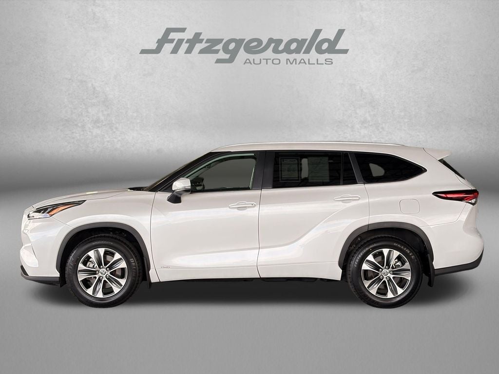 2025 Toyota Highlander Hybrid XLE