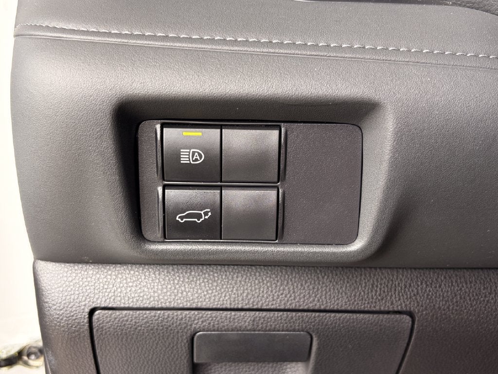 2025 Toyota Highlander Hybrid XLE
