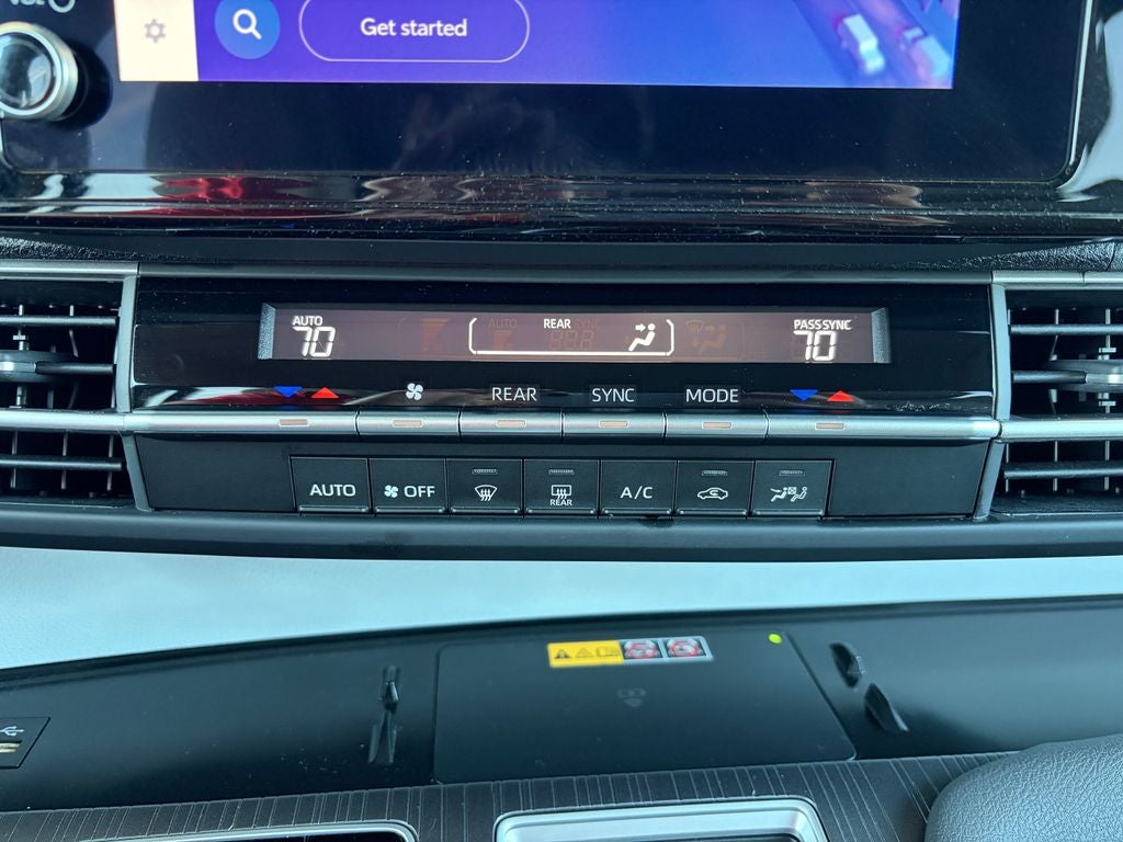 2025 Toyota Sienna LE 8 Passenger