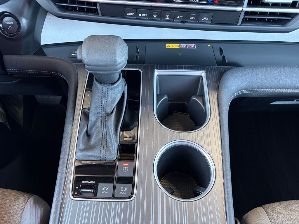 2025 Toyota Sienna LE 8 Passenger