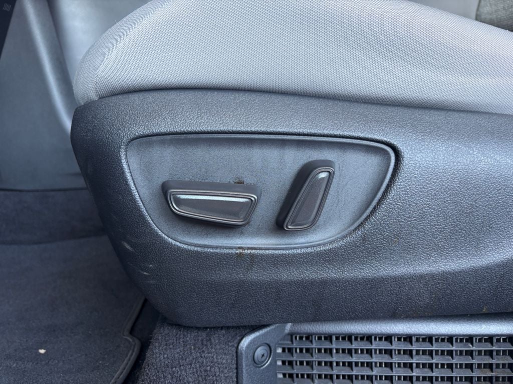 2025 Toyota Sienna LE 8 Passenger