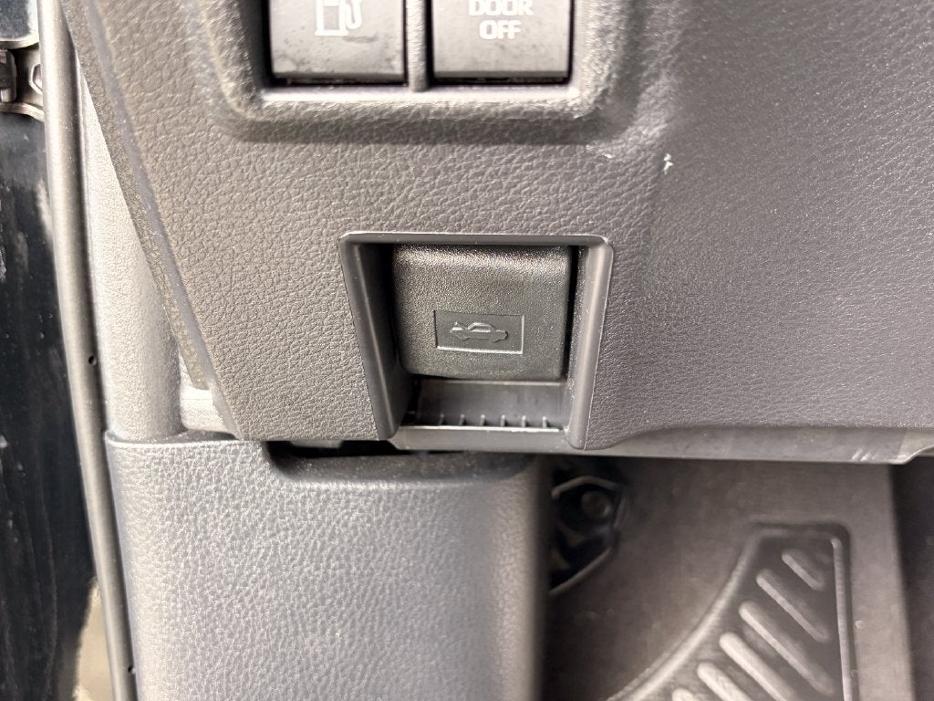 2026 Toyota Sienna LE 8 Passenger