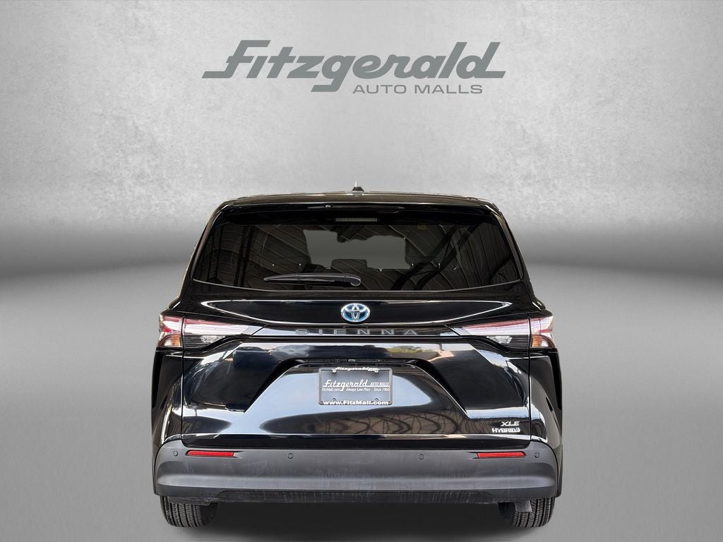 2024 Toyota SIENNA XLE XLE 8 Passenger