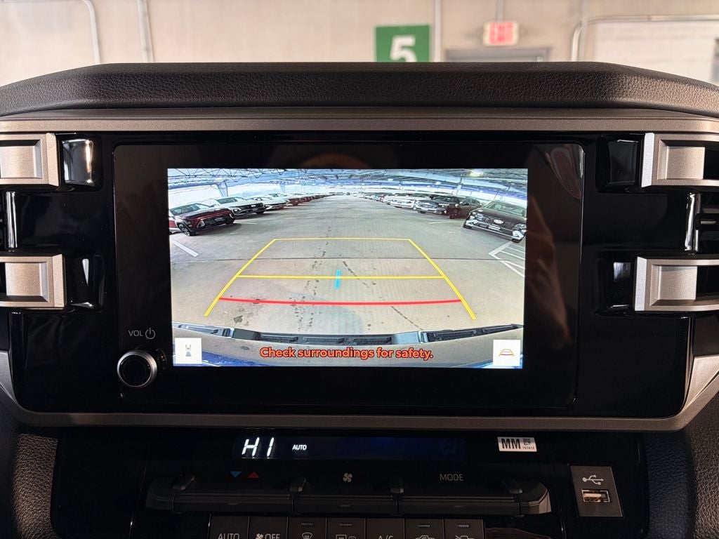 2025 Toyota TUNDRA 4X4 SR5