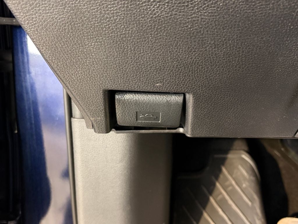 2025 Toyota TUNDRA 4X4 SR5