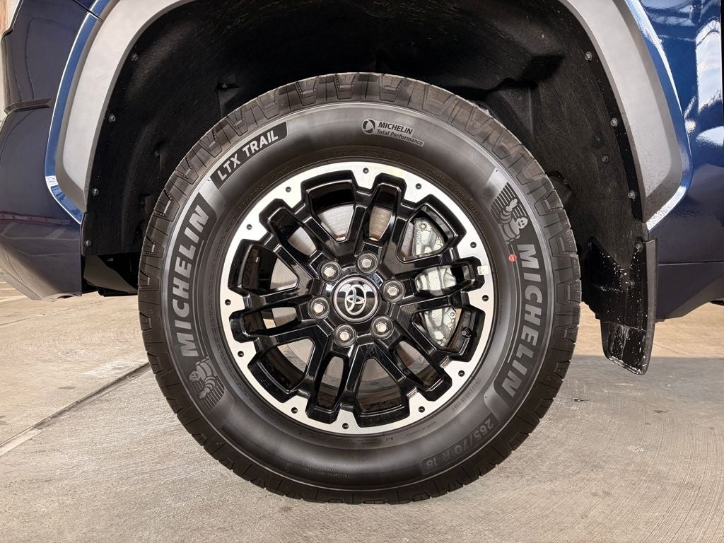 2025 Toyota TUNDRA 4X4 SR5
