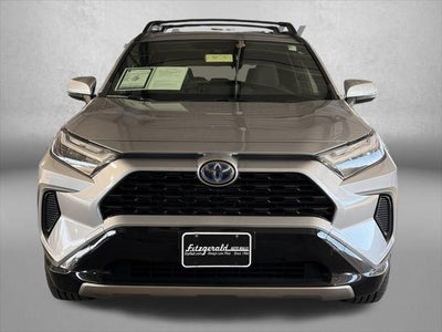 2022 Toyota RAV4 HYBRID SE