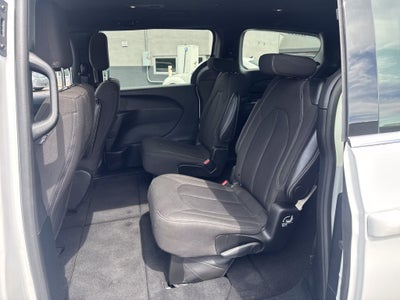 2024 Chrysler Pacifica Touring