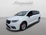 2024 Chrysler Pacifica Touring