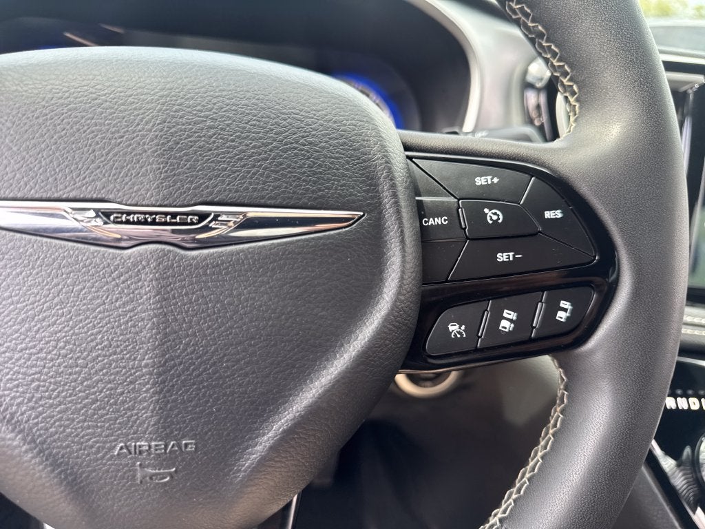 2024 Chrysler Pacifica Touring