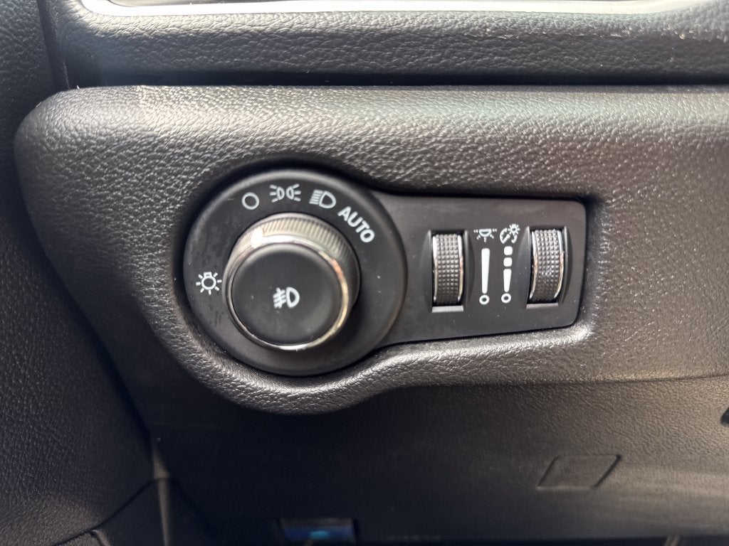 2024 Chrysler Pacifica Touring