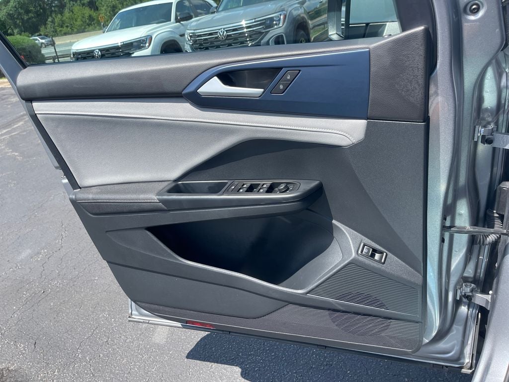2024 Volkswagen Taos 1.5T SE