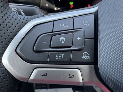 2025 Volkswagen Golf GTI 2.0T SE