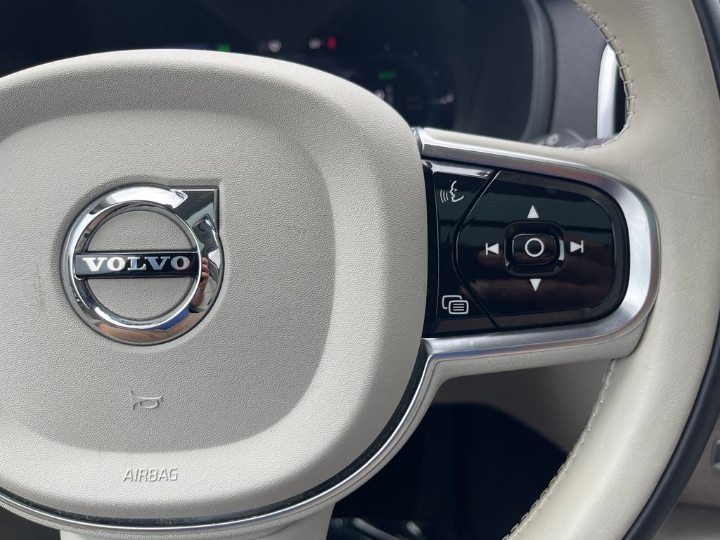 2023 Volvo XC90 Recharge Plug-In Hybrid T8 Plus Bright Theme 7 Passenger