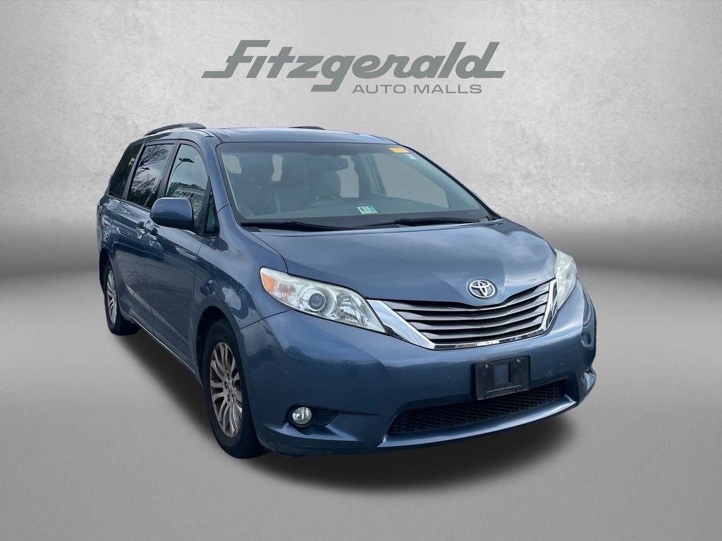2015 Toyota Sienna XLE Premium 8 Passenger