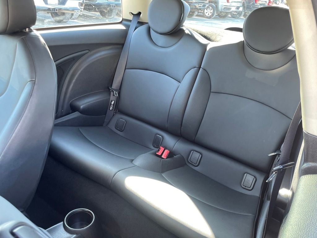 2011 MINI Hardtop 2 Door Cooper