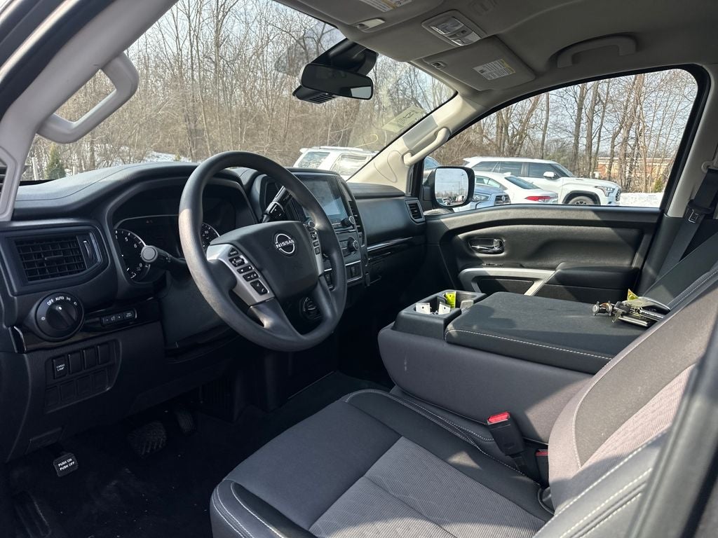 2024 Nissan Titan SV
