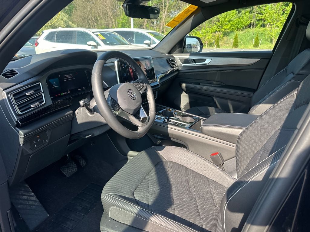 2024 Volkswagen Atlas Cross Sport 2.0T SE w/Technology