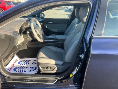 2022 Toyota Avalon Hybrid Limited