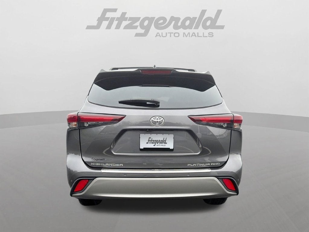 2024 Toyota Highlander Platinum