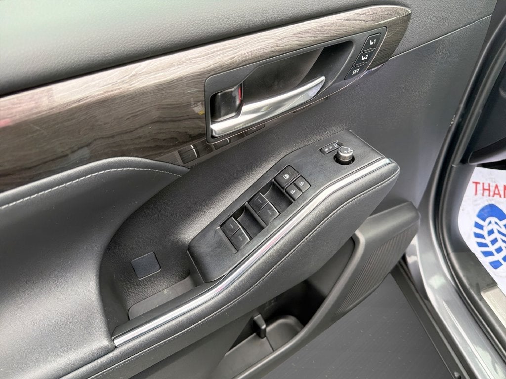 2024 Toyota Highlander Platinum