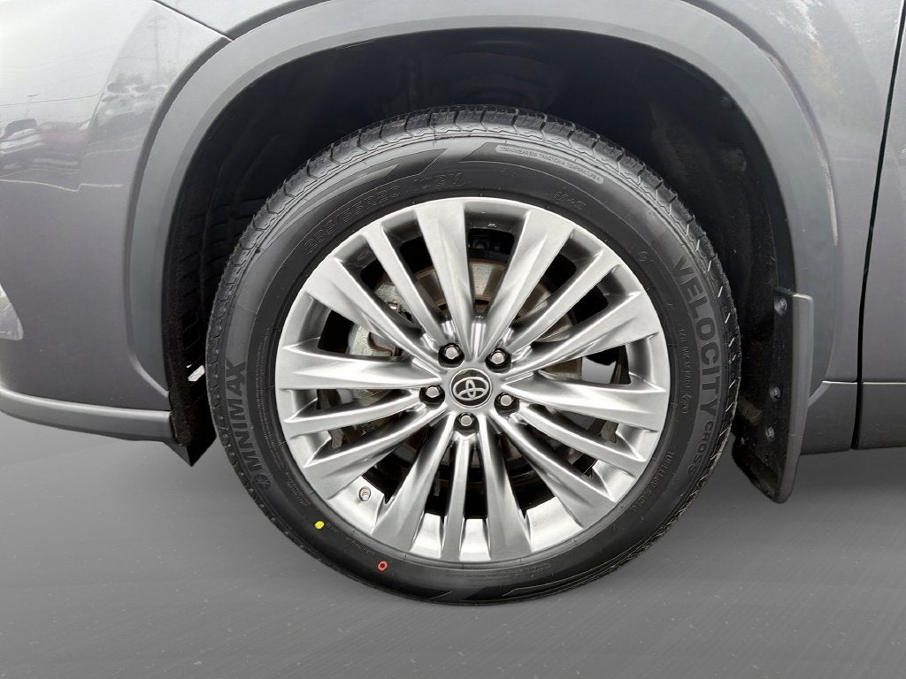 2024 Toyota Highlander Platinum