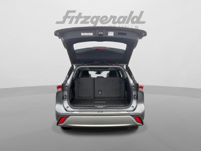 2024 Toyota Highlander Platinum