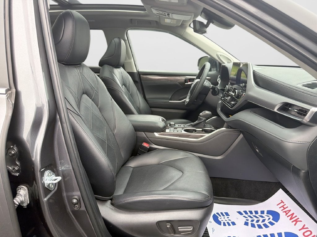 2024 Toyota Highlander Platinum