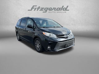 2018 Toyota SIENNA XLE 3.5L XLE 8 Passenger