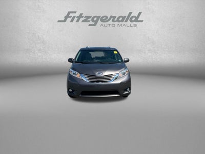 2017 Toyota SIENNA XLE 3.5L XLE 8 Passenger