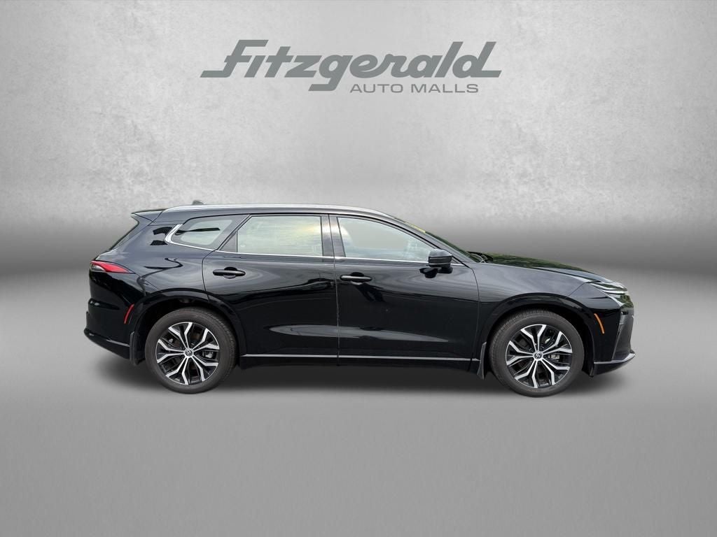 2025 Toyota Toyota Crown Signia XLE