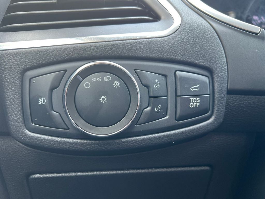 2020 Ford Edge Titanium