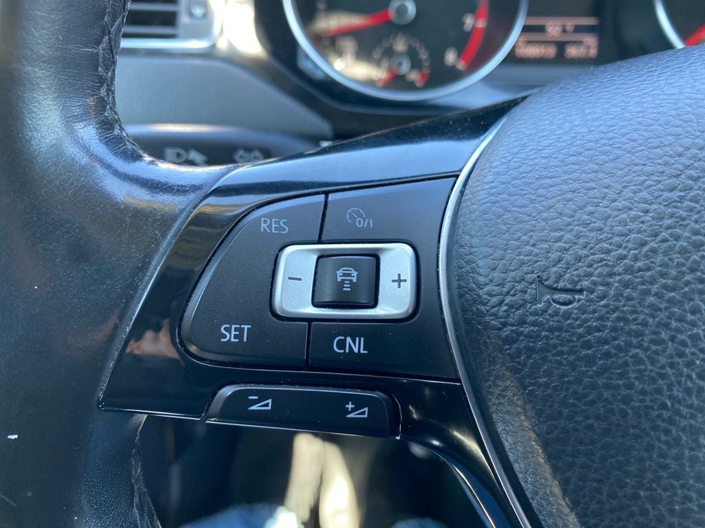 2016 Volkswagen Jetta 1.8T SEL