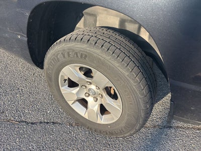 2020 RAM 1500 Big Horn Quad Cab 4x4 6'4' Box