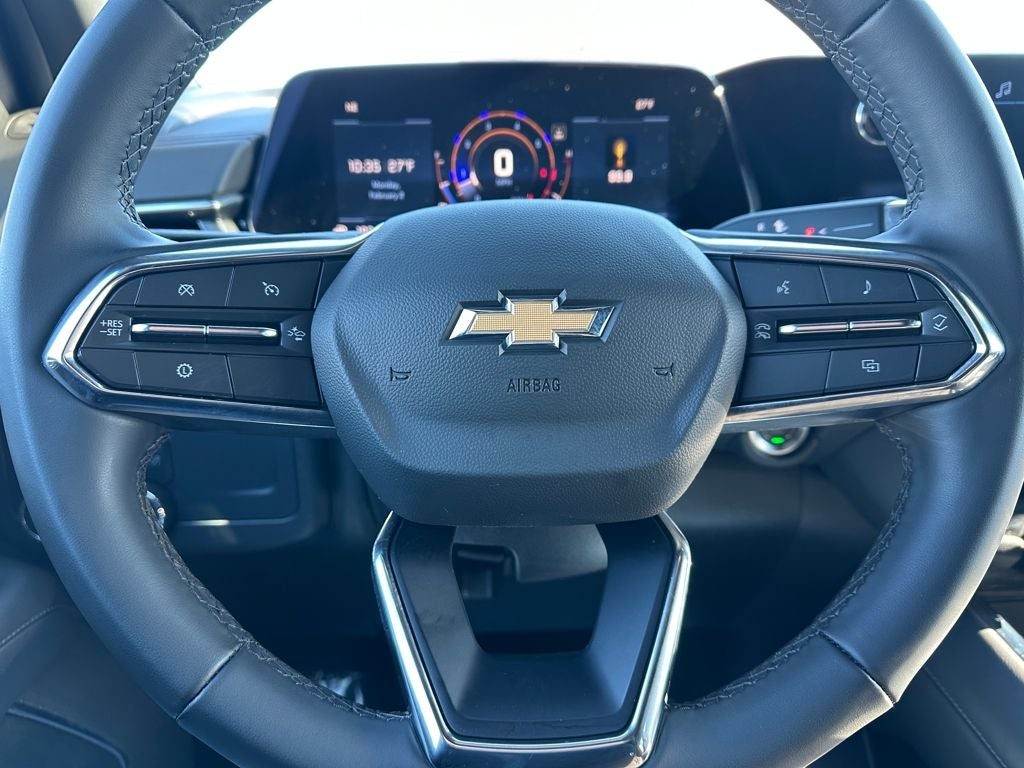 2025 Chevrolet Suburban LT