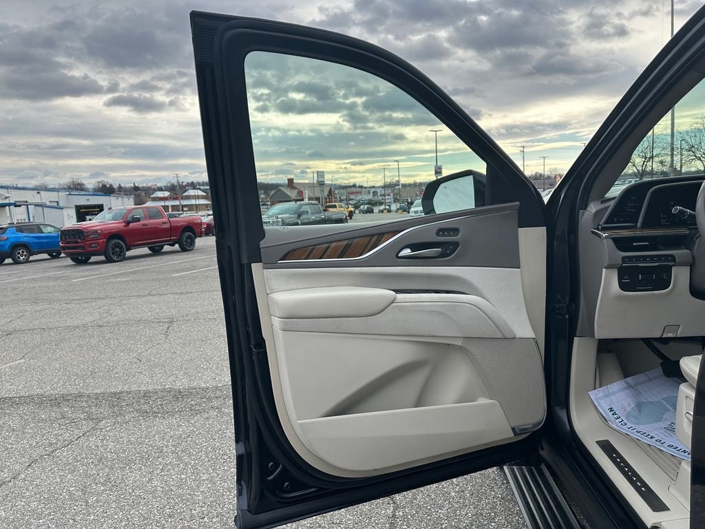2023 Cadillac Escalade ESV 4WD Sport Platinum