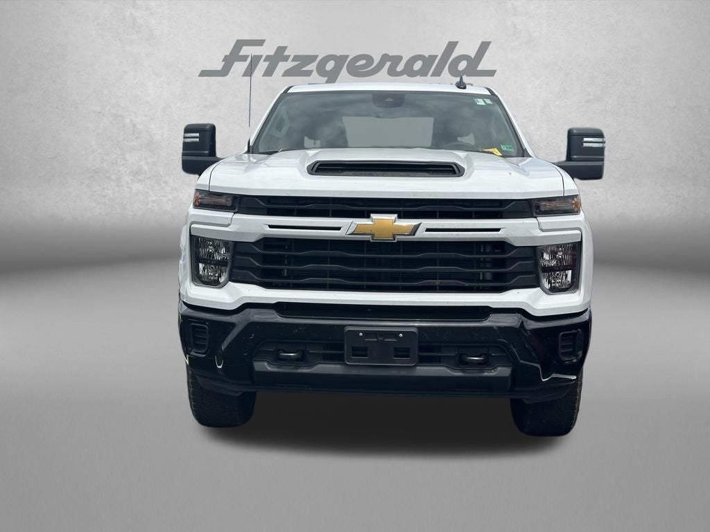 2025 Chevrolet Silverado 2500HD 4WD Crew Cab Standard Bed Custom