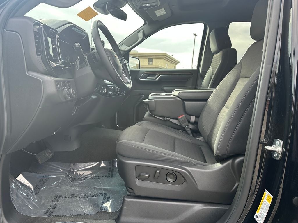 2025 Chevrolet Silverado 1500 4WD Crew Cab Standard Bed LT