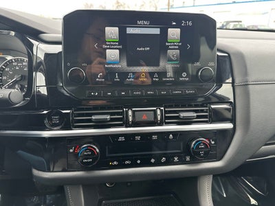 2025 Nissan Pathfinder SL 4WD