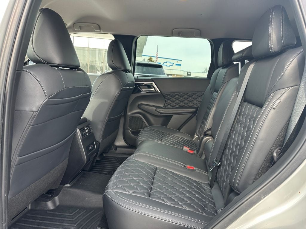 2022 Mitsubishi Outlander SEL 2.5 2WD